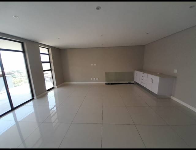 5 BEDROOM FREEHOLD TO LET IN IZINGA ESTATE